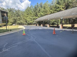 How Do I Find the Best Atlanta Sealcoating Contractors For My Pavement?