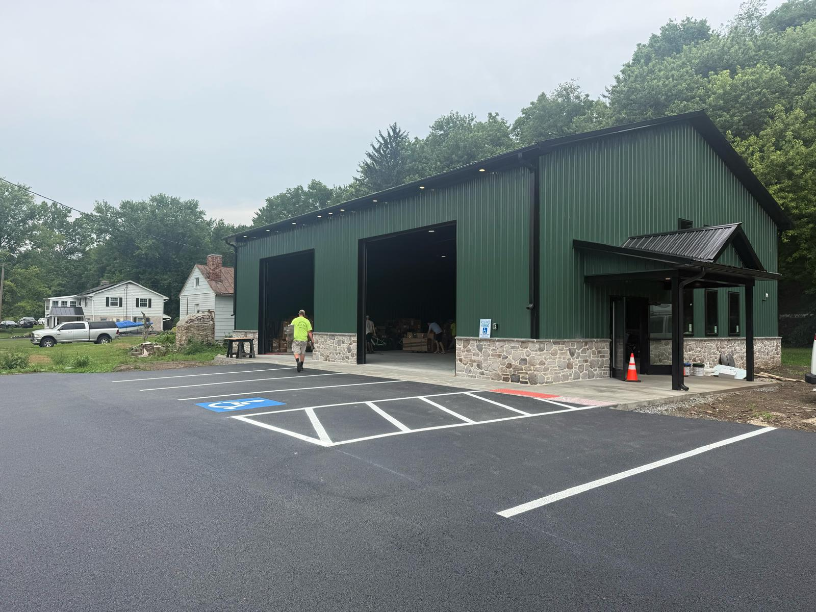 What Local Asphalt Sealcoating Pros Recommend for Winter Asphalt Care